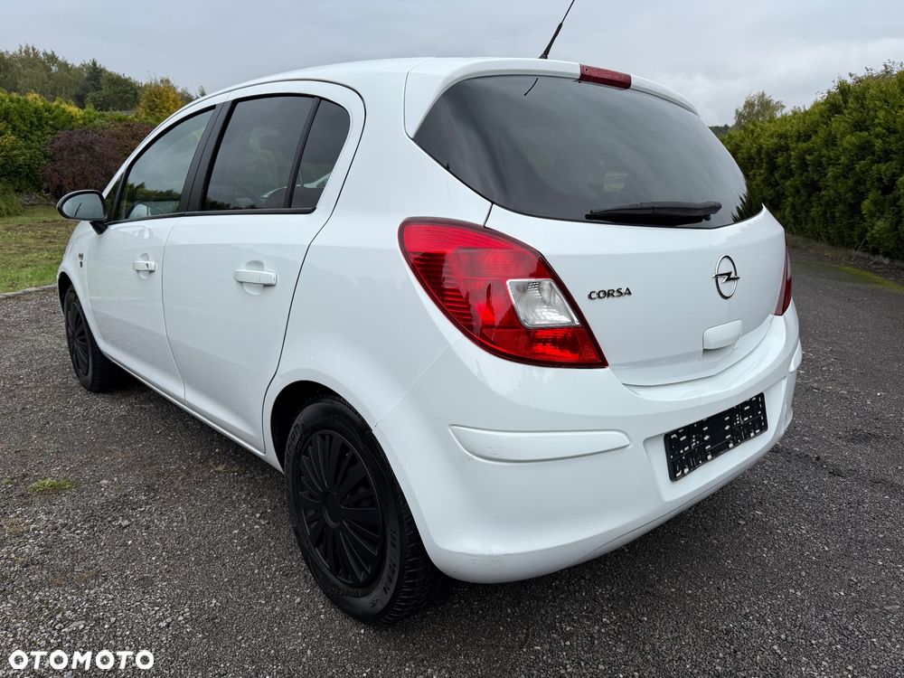 Opel Corsa 1.4 16V Cosmo - 6