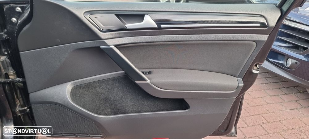 VW Golf 1.6 TDi BlueMotion Trendline - 27