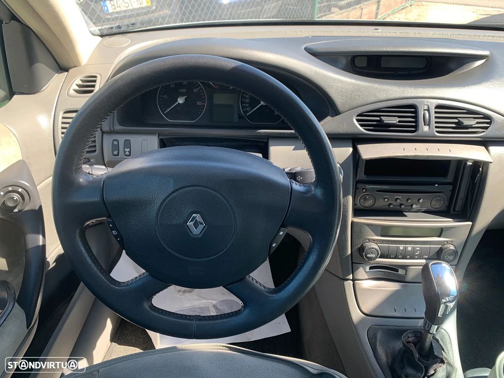 Renault Laguna Break 2.2 dCi Privilege - 13