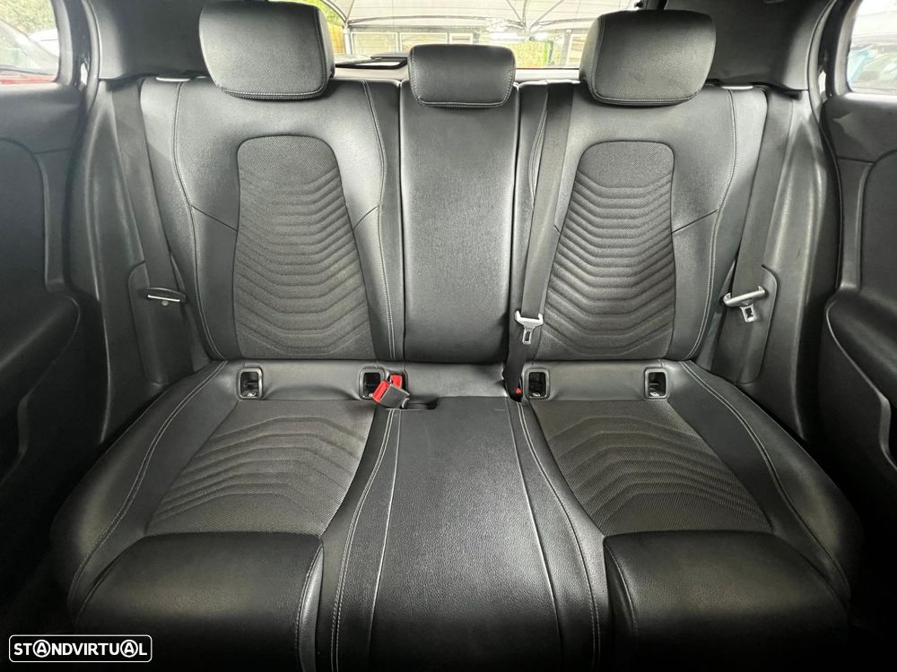 Mercedes-Benz A 180 d Progressive Aut. - 18