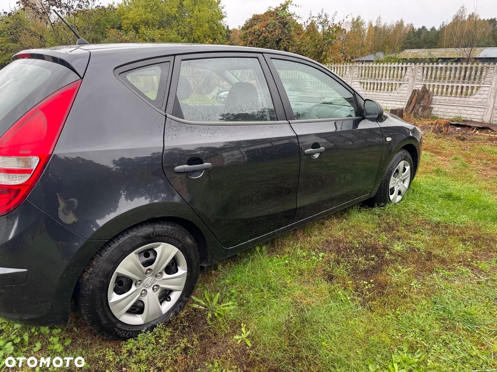 Hyundai i30 9F maska zderzak przedni przód błotnik prawy lewy pas przedni benzyna 1.4 drzwi prawe lewe przednie tylne 1.6 sedan kombi klapa bagażnika wspomaganie elektryczne lampa przednią przód prawa lewa zderzak tył tylni silnik 1.4 - 7