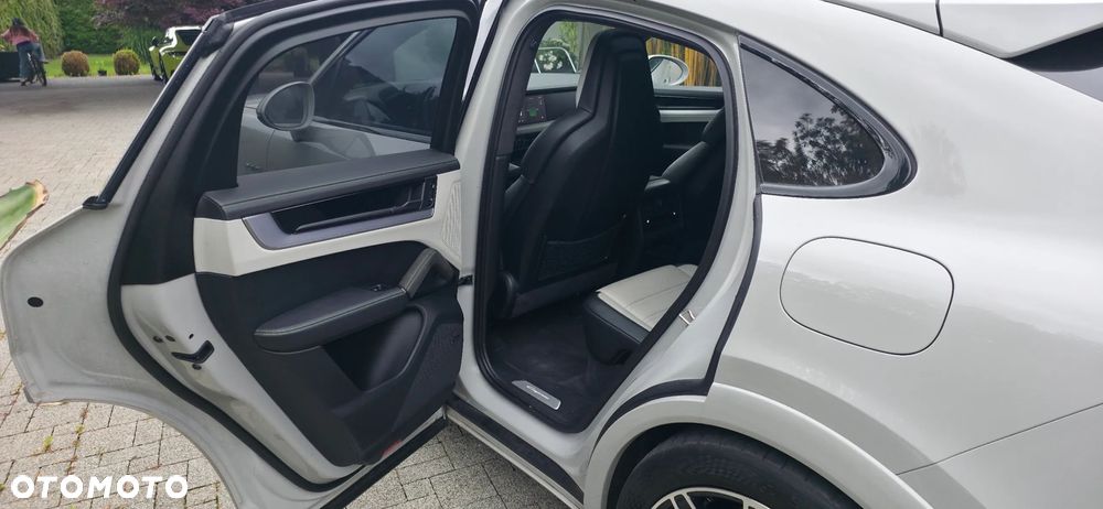 Porsche Cayenne - 31