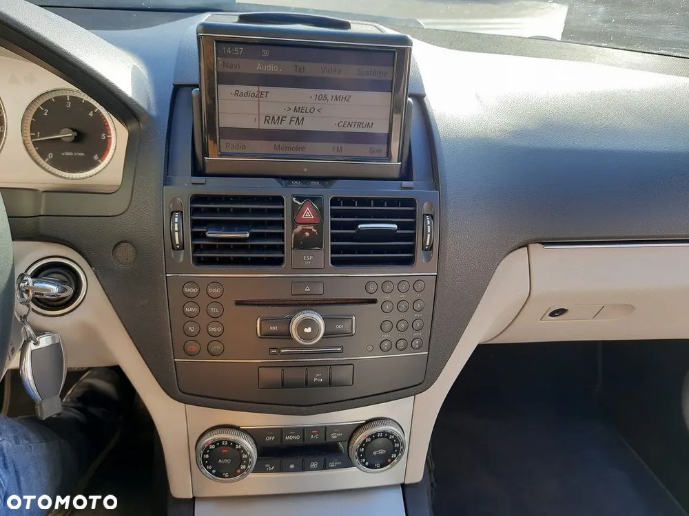 Mercedes-Benz Klasa C 220 CDI Avantgarde - 23