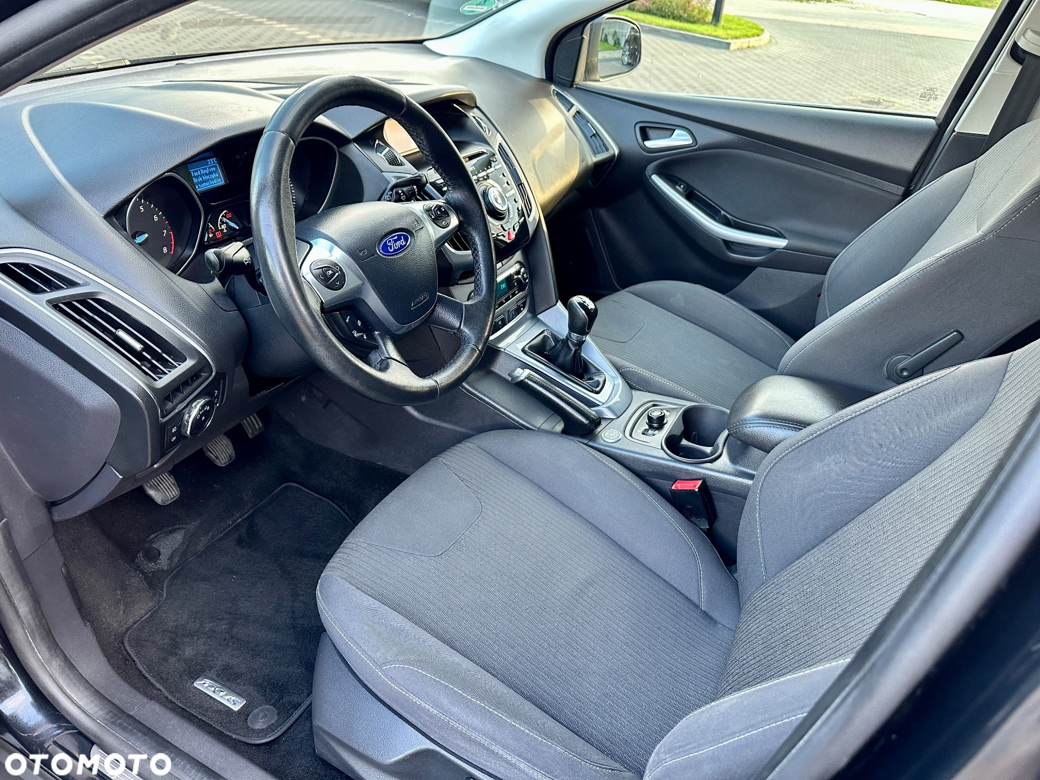 Ford Focus 1.6 FF Titanium - 19