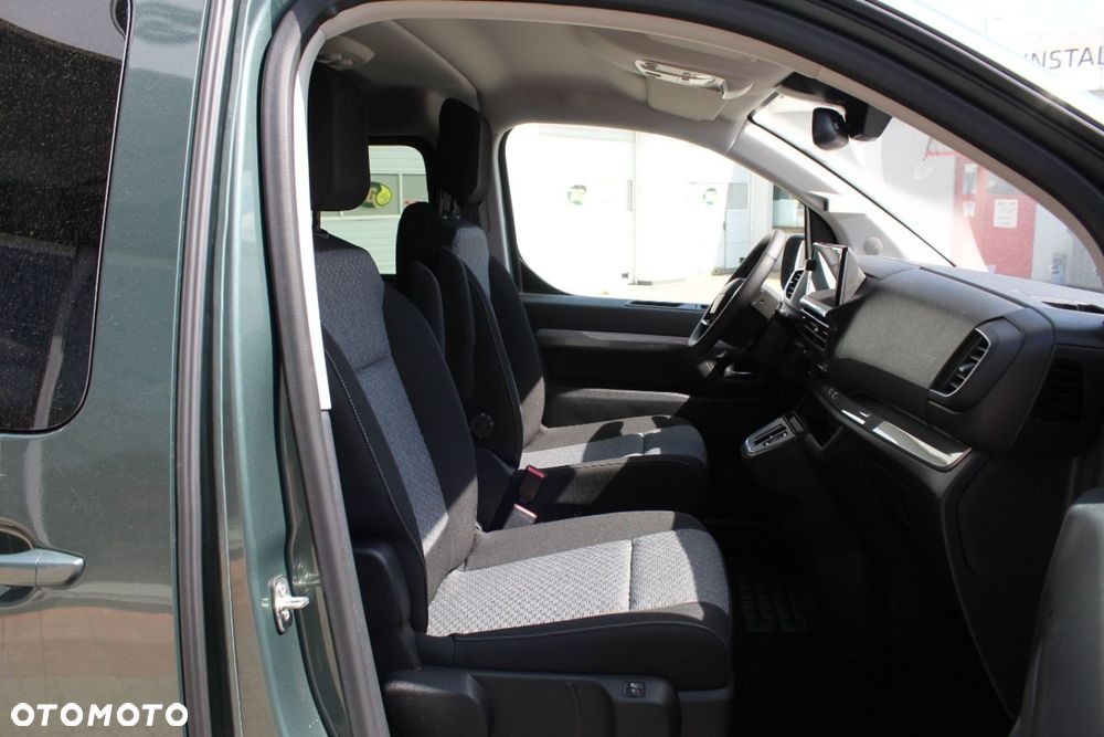 Peugeot Traveller - 18