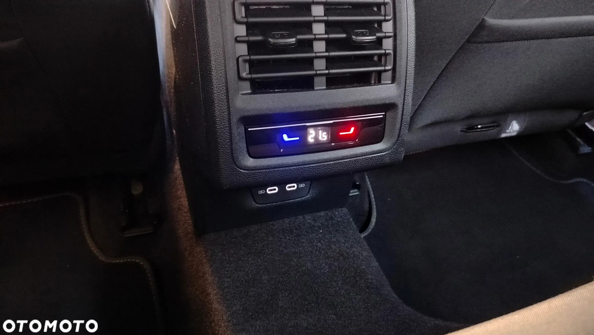 Volkswagen Golf VIII 1.5 TSI EVO Style - 36