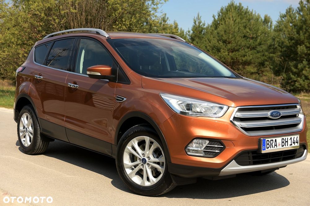 Ford Kuga 2.0 TDCi 2x4 Titanium - 4