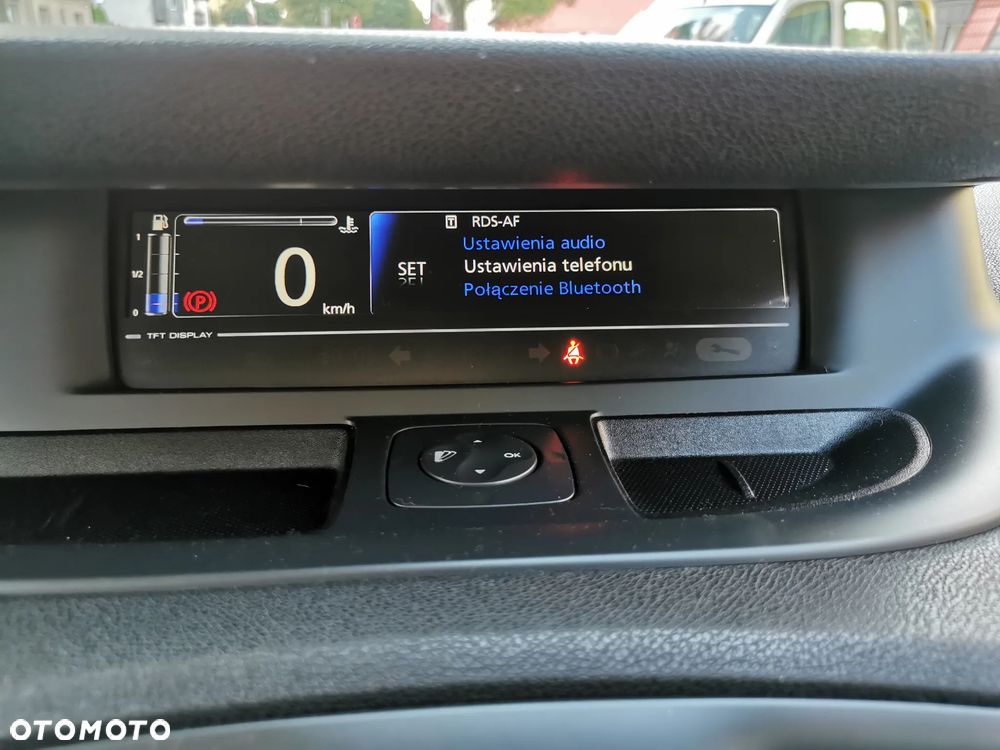 Renault Scenic - 16