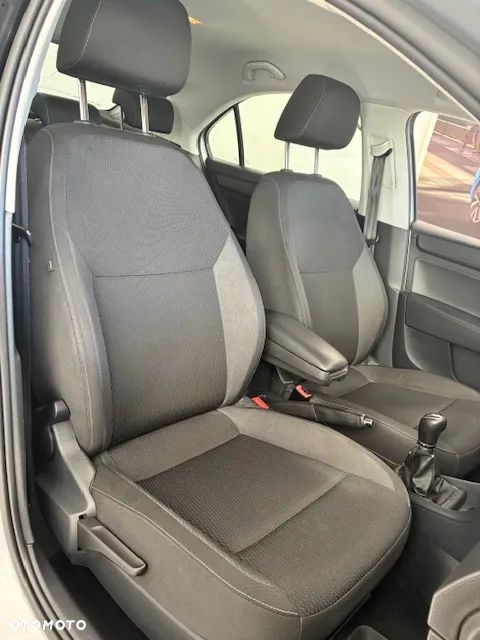 Skoda RAPID 1.2 TSI Ambition - 18