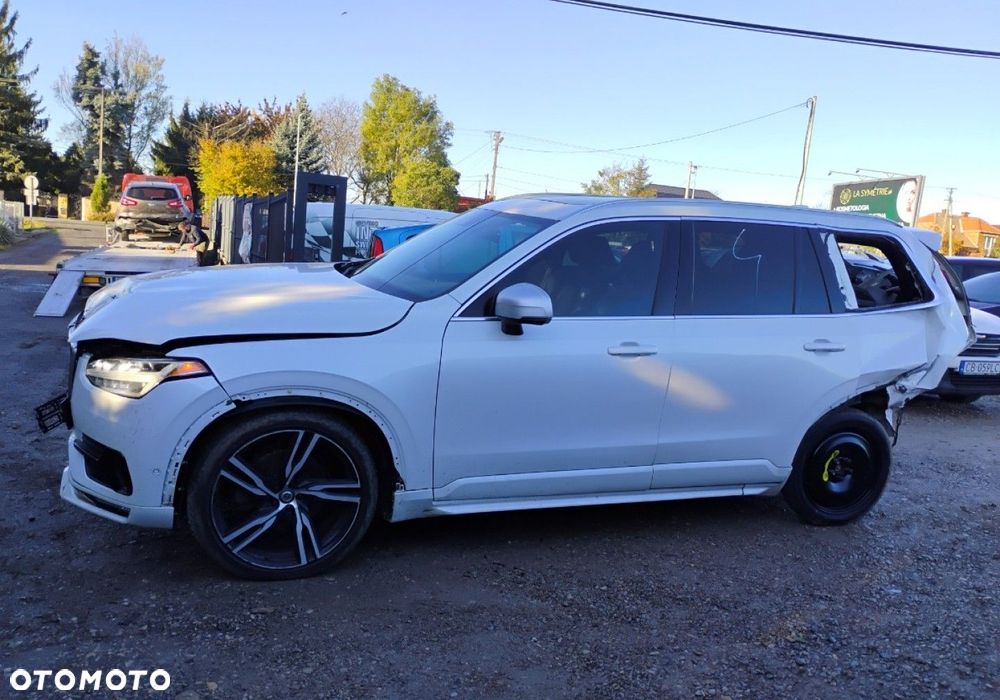 Volvo XC 90 - 17