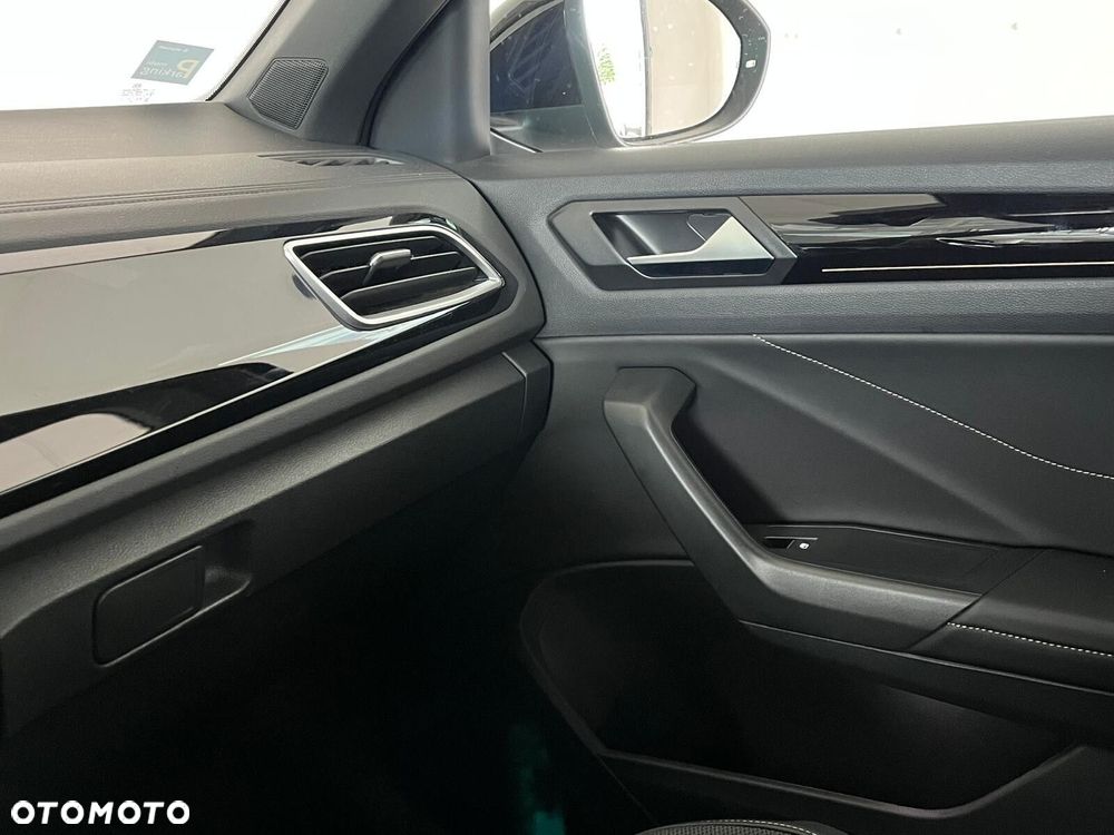 Volkswagen T-Roc 1.5 TSI R-Line DSG - 24