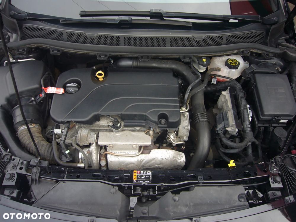 Opel Astra 1.4 T Elite - 21