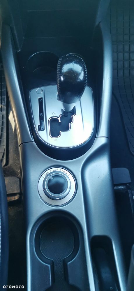 Mitsubishi Outlander 2.4 Intense CVT - 11