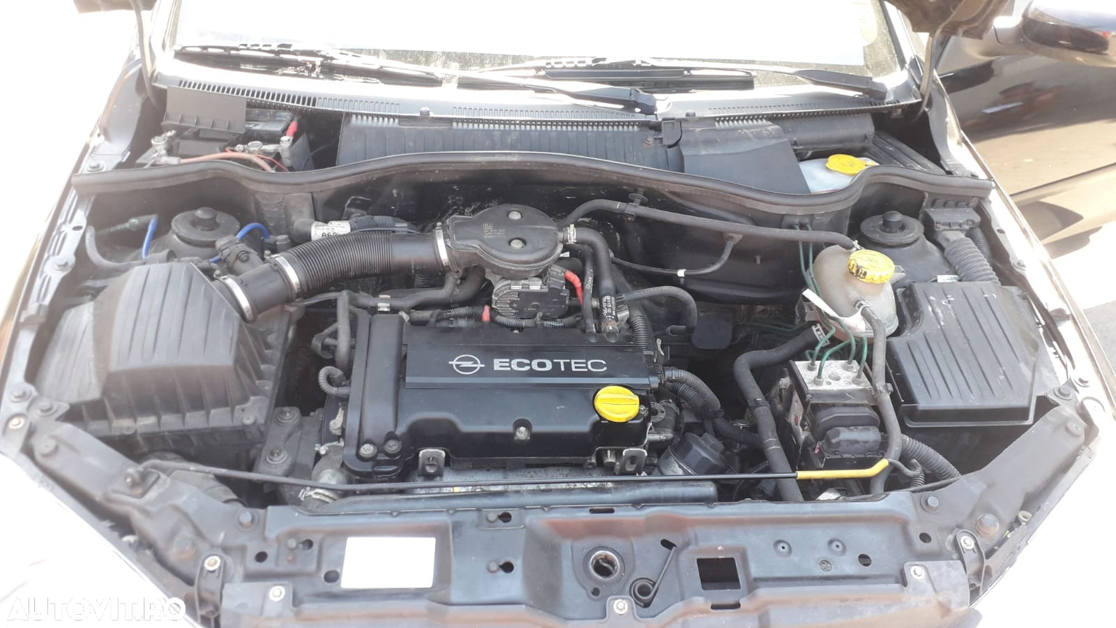 Dezmembrari  Opel CORSA C  2000  > 2009 1.2 Benzina - 3
