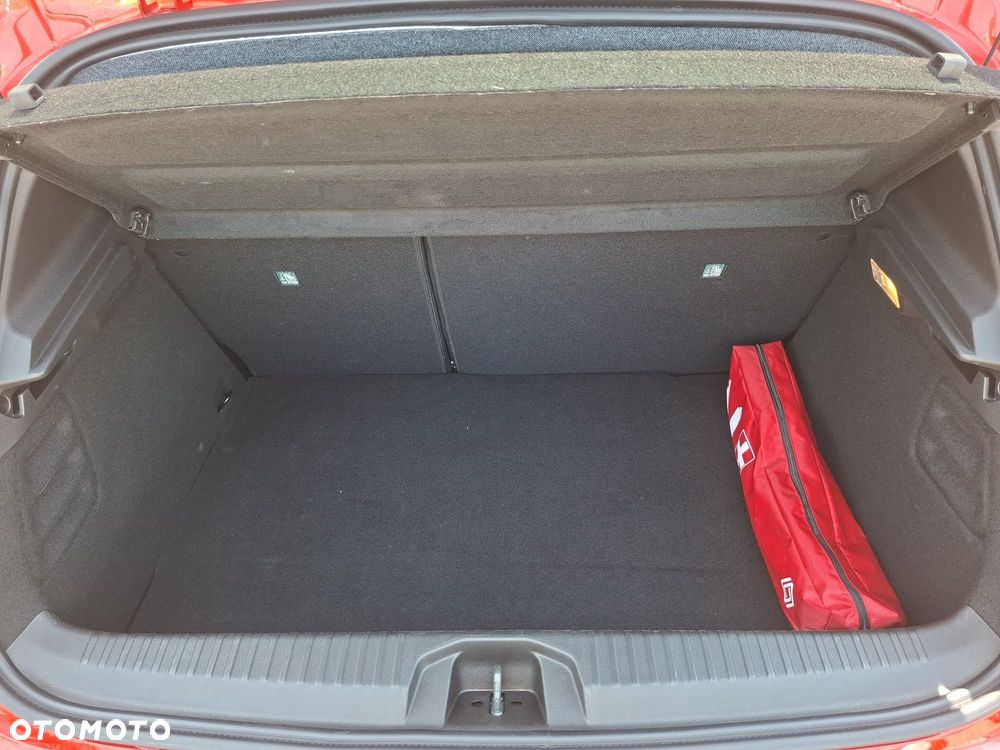 Renault Clio - 23