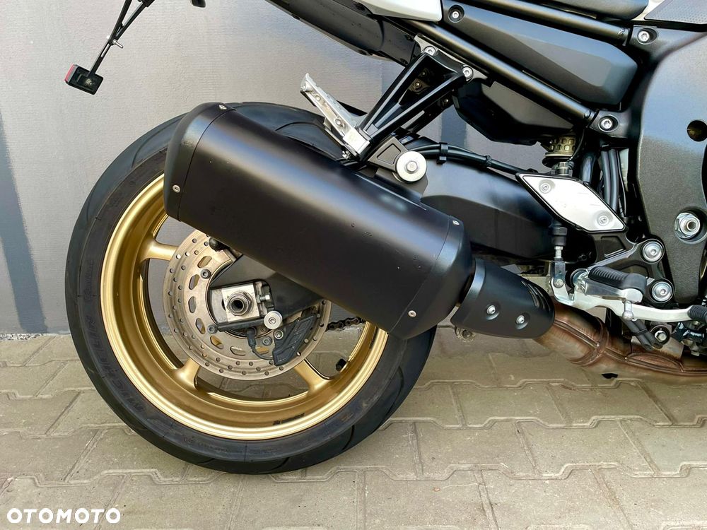 Yamaha FZ8 - 13