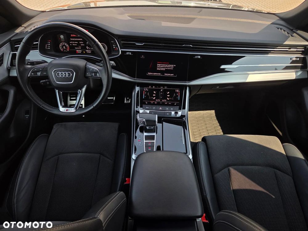 Audi Q8 - 16
