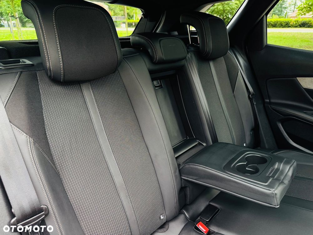 Peugeot 3008 1.5 BlueHDi GT Pack S&S EAT8 - 34