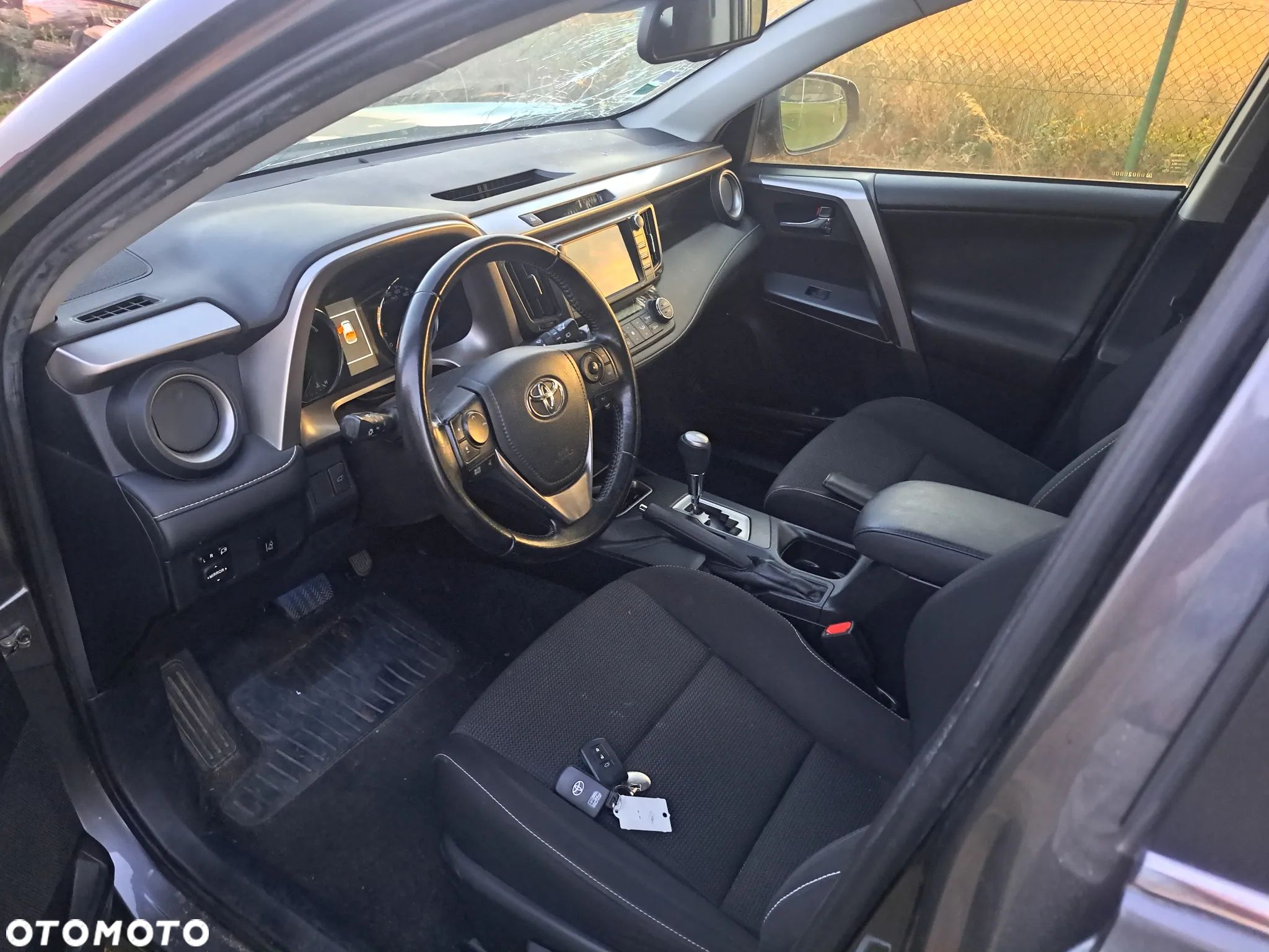 Toyota RAV4 - 8