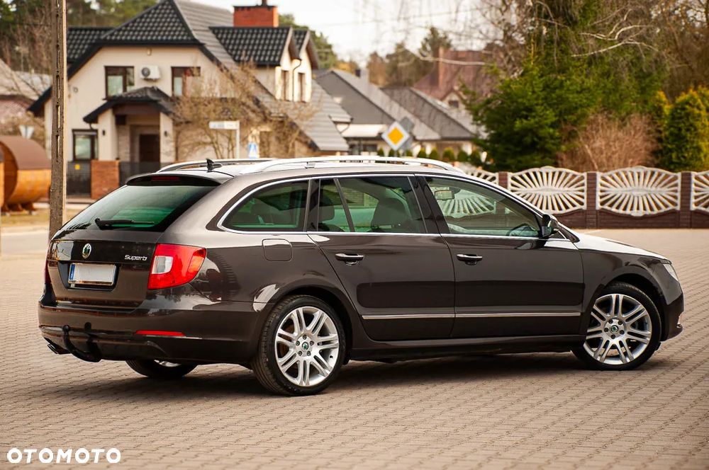 Skoda Superb 2.0 TDI DSG Exclusive - 14