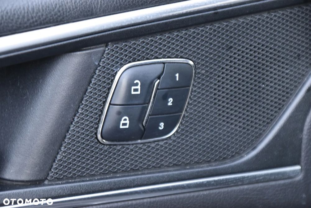 Ford S-Max 2.0 TDCi Titanium PowerShift - 31
