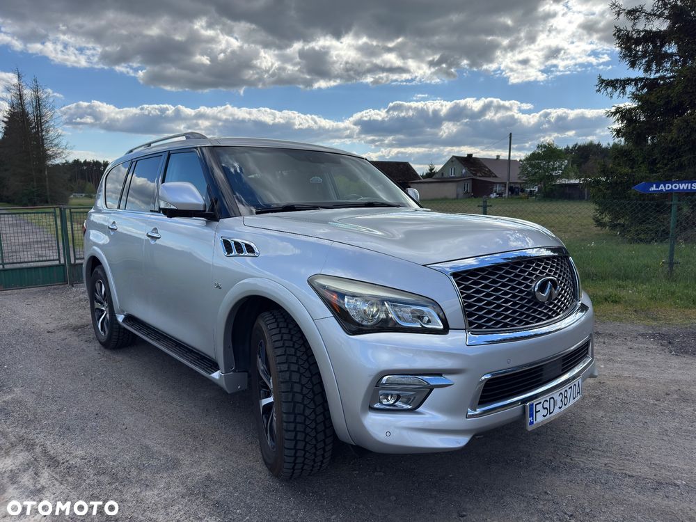 Infiniti QX80 - 10