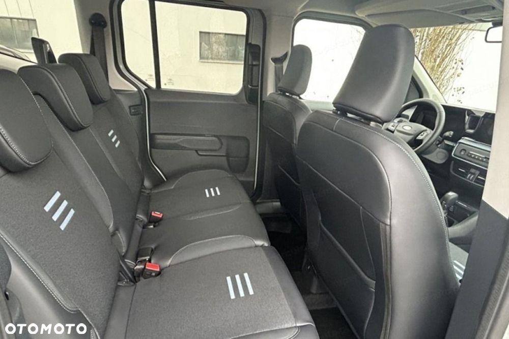 Ford Tourneo Courier - 10