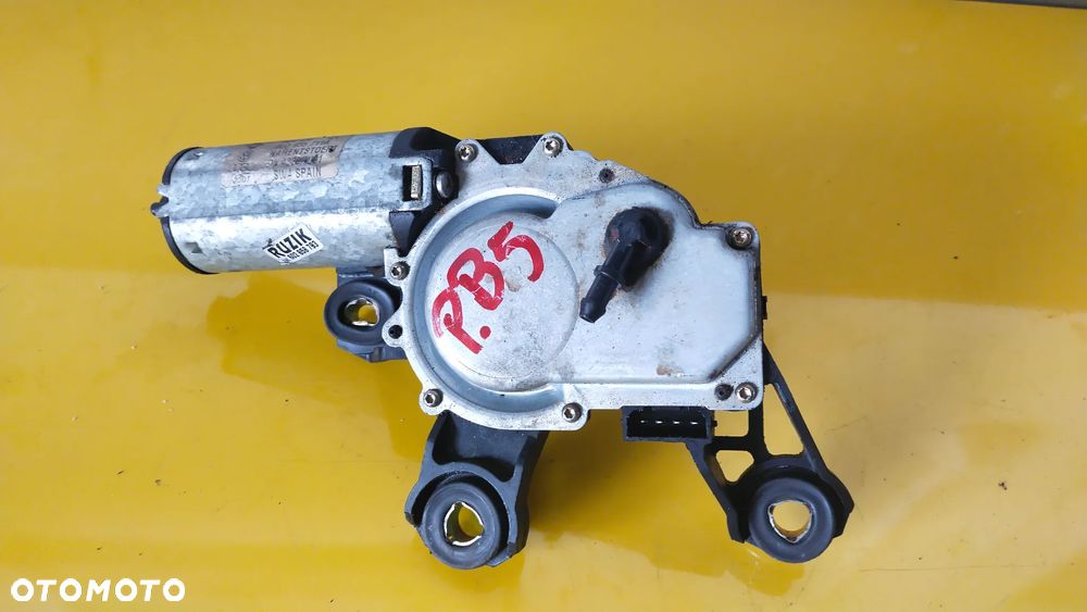 8l0955711a mechanizm wycieraczki tylnej VW Passat b5 - 1