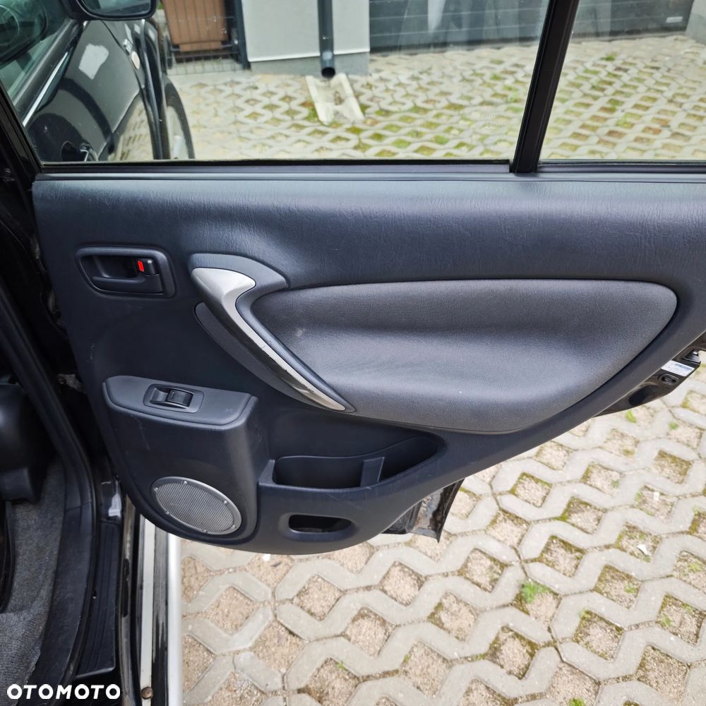 Toyota RAV4 2.0 D-4D 4x4 - 14