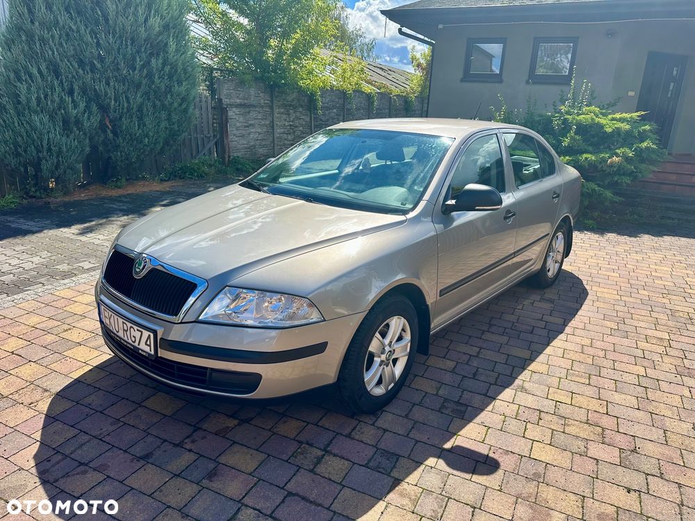 Skoda Octavia 1.6 Family Plus - 7