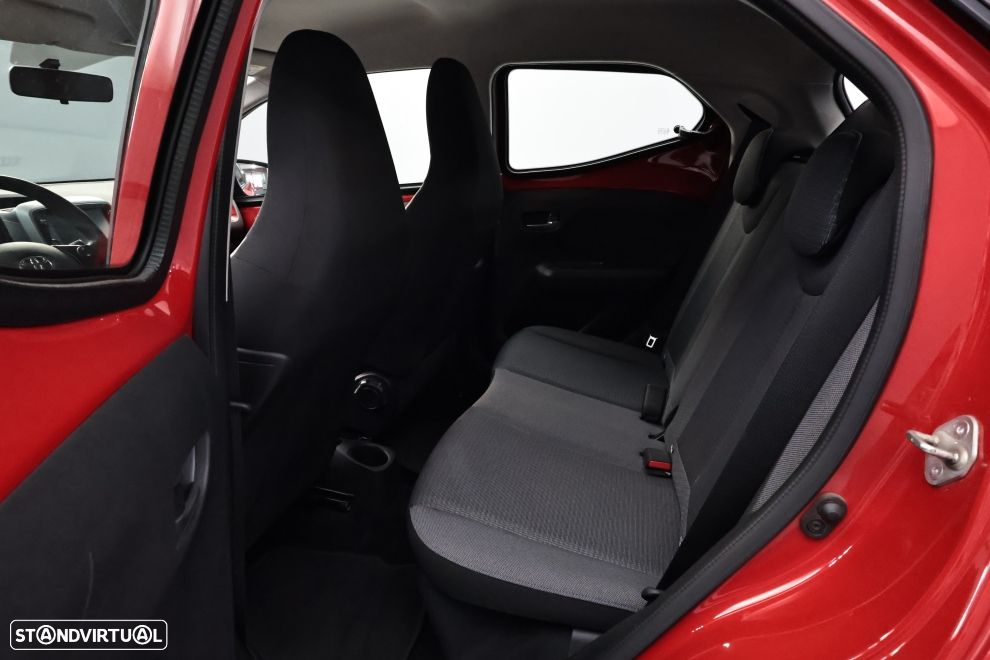 Toyota Aygo 1.0 X-Play+X-Touch - 23