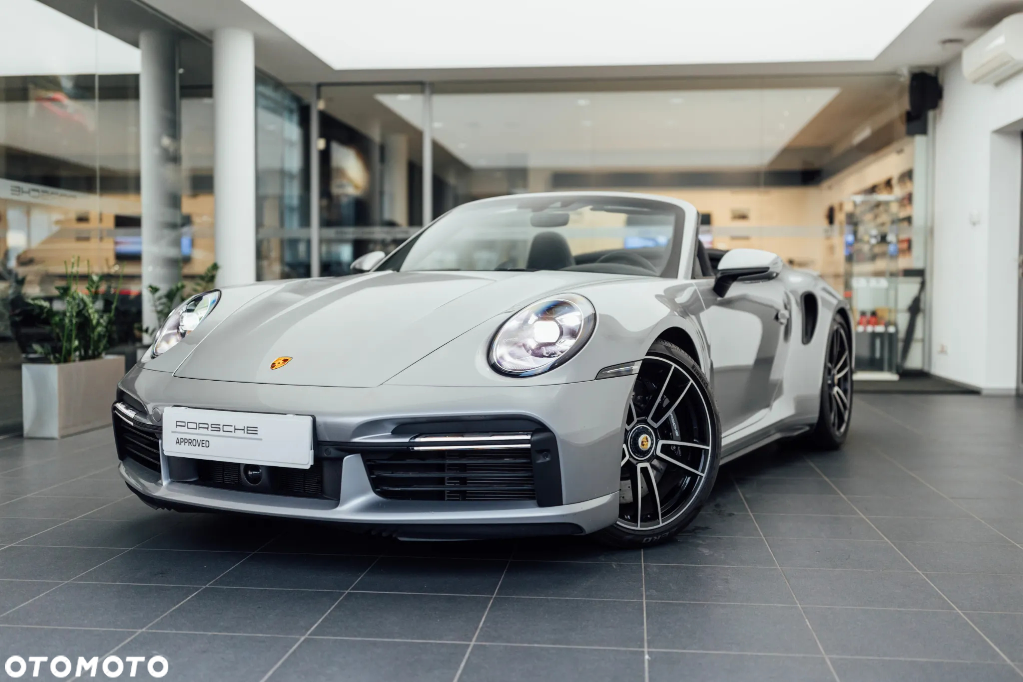 Porsche 911 Carrera Turbo Cabrio - 3