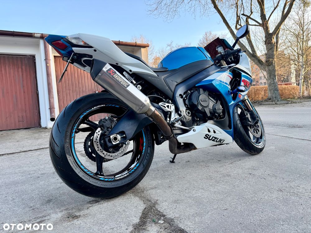 Suzuki GSX-R - 7