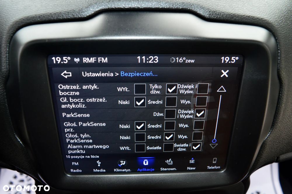 Jeep Renegade - 30