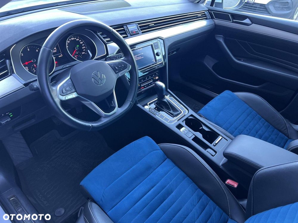 Volkswagen Passat - 24