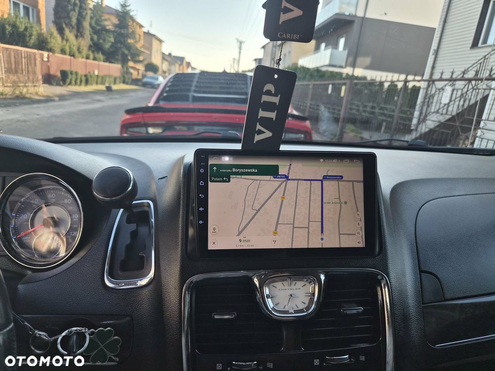 Chrysler Town & Country 3.6 Limited - 33