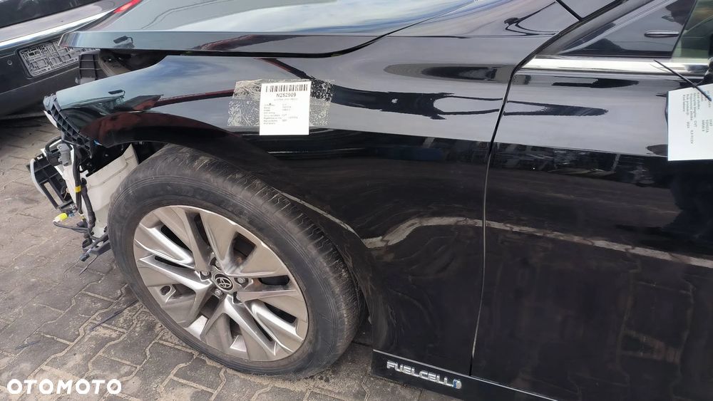 Toyota Mirai II 2021 Błotnik lewy i prawy przedni - 1