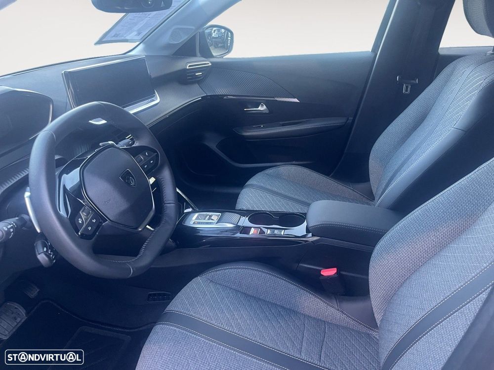 Peugeot 208 1.2 Hybrid Allure e-DCS6 - 9