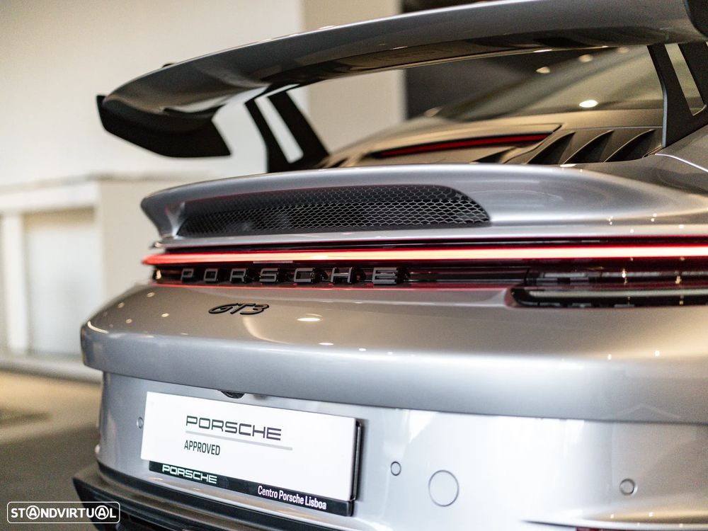 Porsche 911 (992) GT3 PDK - 11