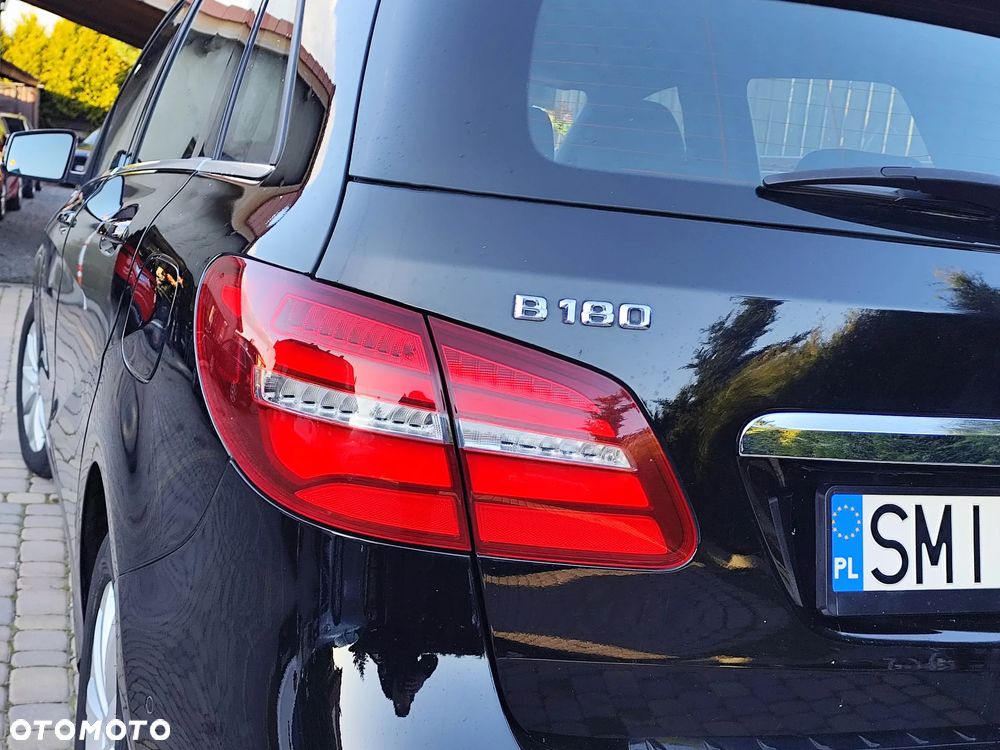 Mercedes-Benz Klasa B 180 BlueEFFICIENCY Edition Style - 26
