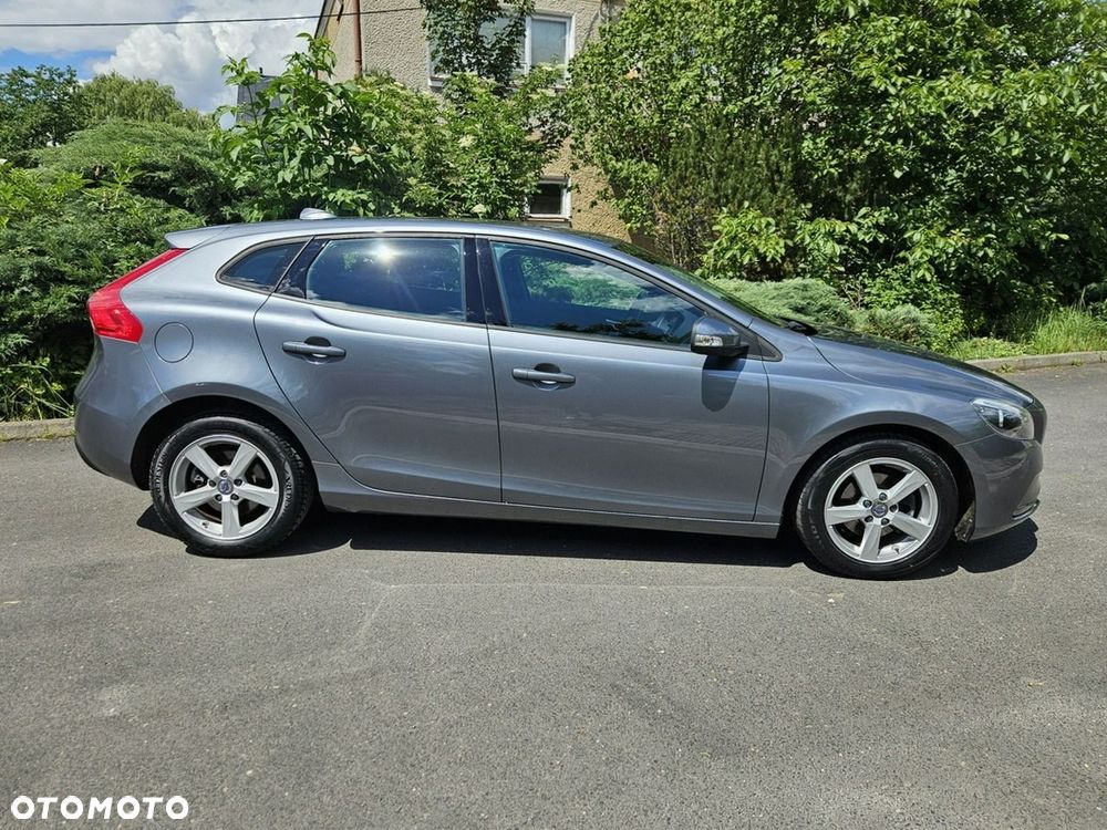 Volvo V40 D2 Momentum - 5