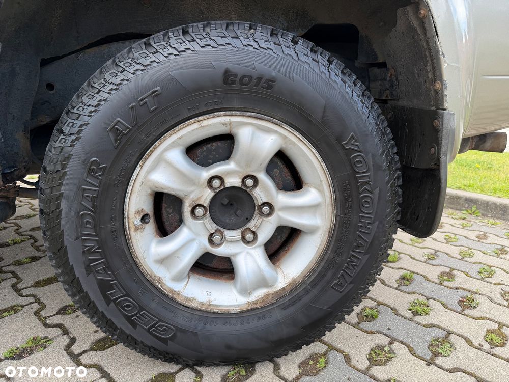 Nissan Terrano 2.7 TDi Luxury - 8