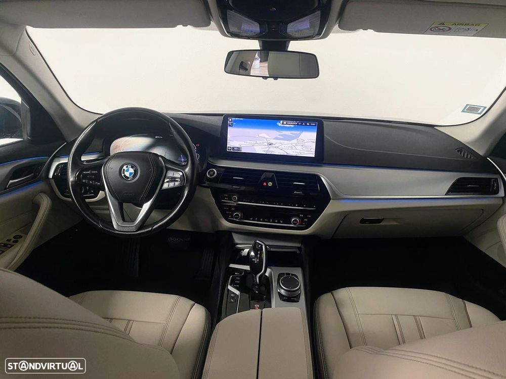 BMW 530 e - 15