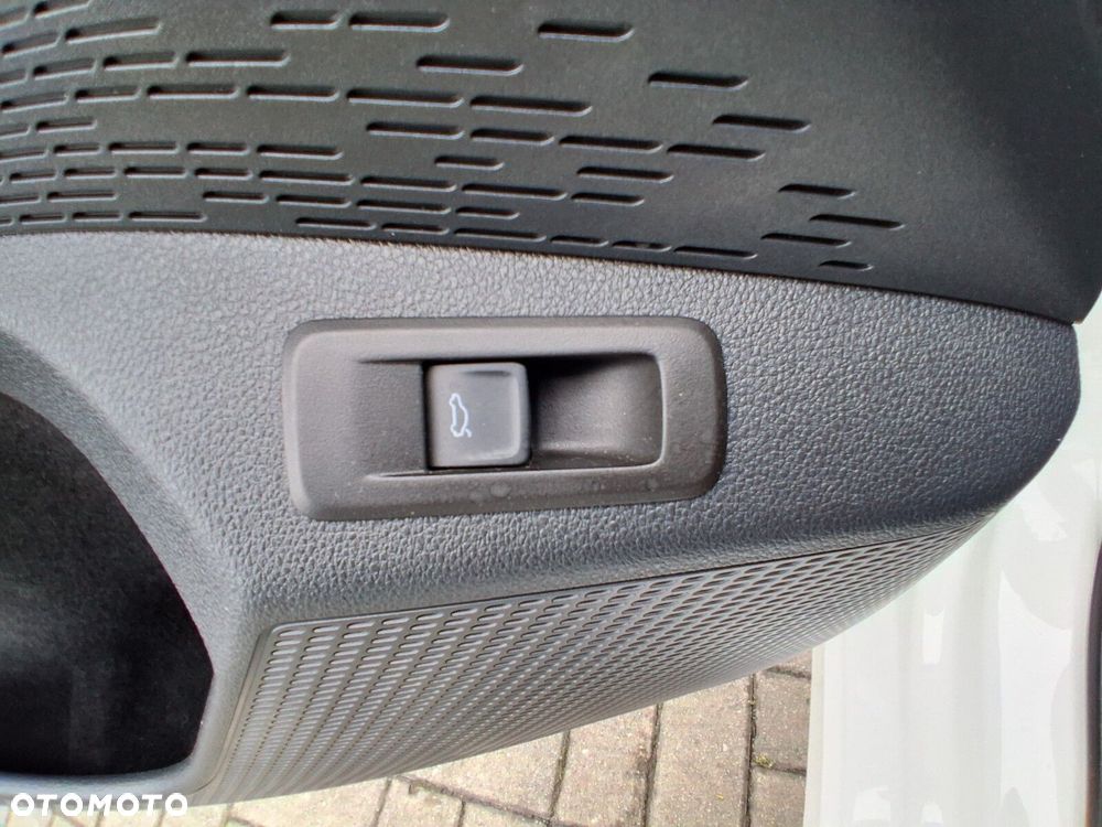 Skoda Octavia 1.5 TSI ACT Style - 25