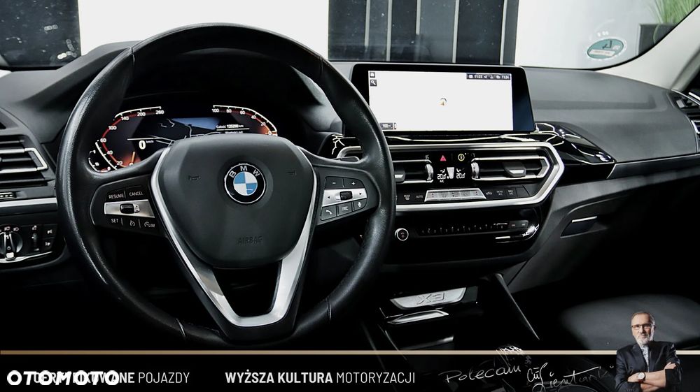 BMW X3 xDrive20i Luxury Line - 14