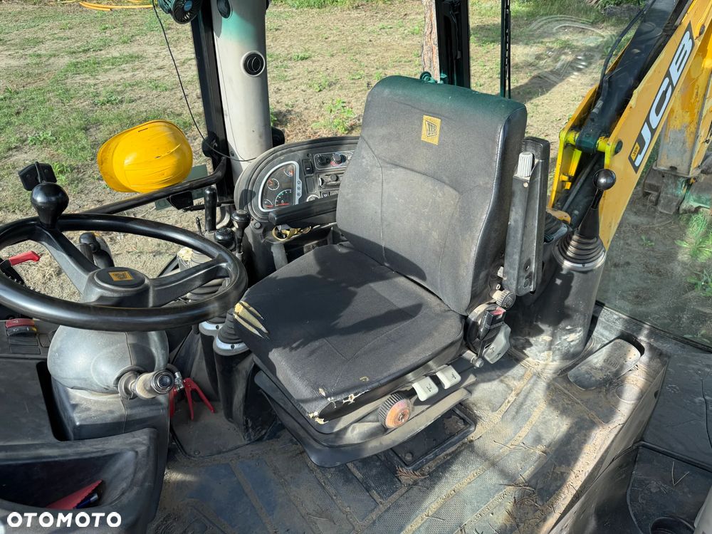JCB 3CX - 9