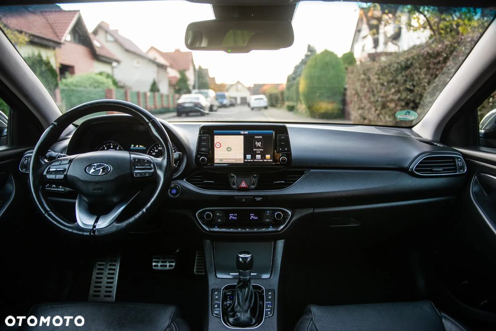 Hyundai i30 1.4 T-GDI DCT Fastback Premium - 30