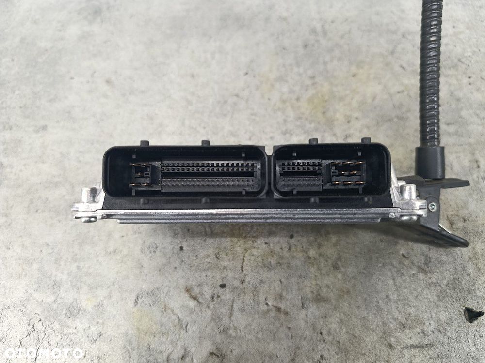 KOMPUTER, STEROWNIK VW PASSAT B5 FL 3B0906018F 5WP4003502  1.6 8V 102KM - 2