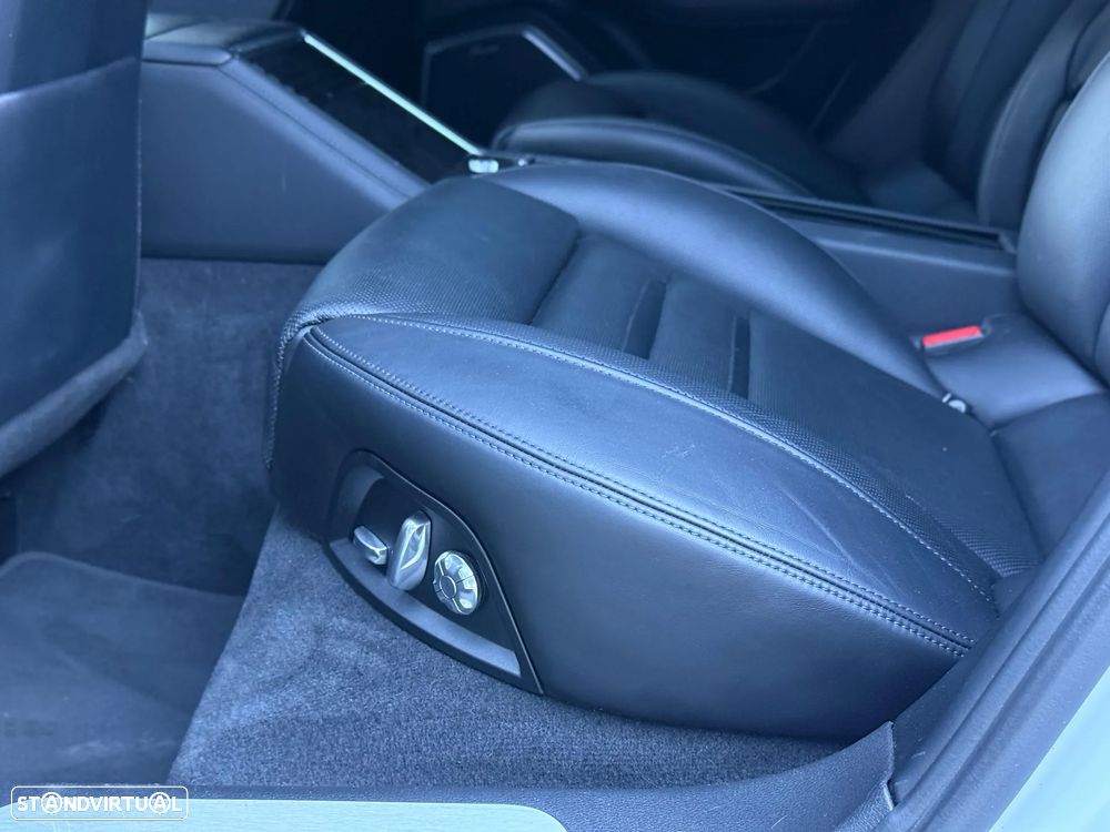 Porsche Panamera Sport Turismo 4 E-Hybrid - 15