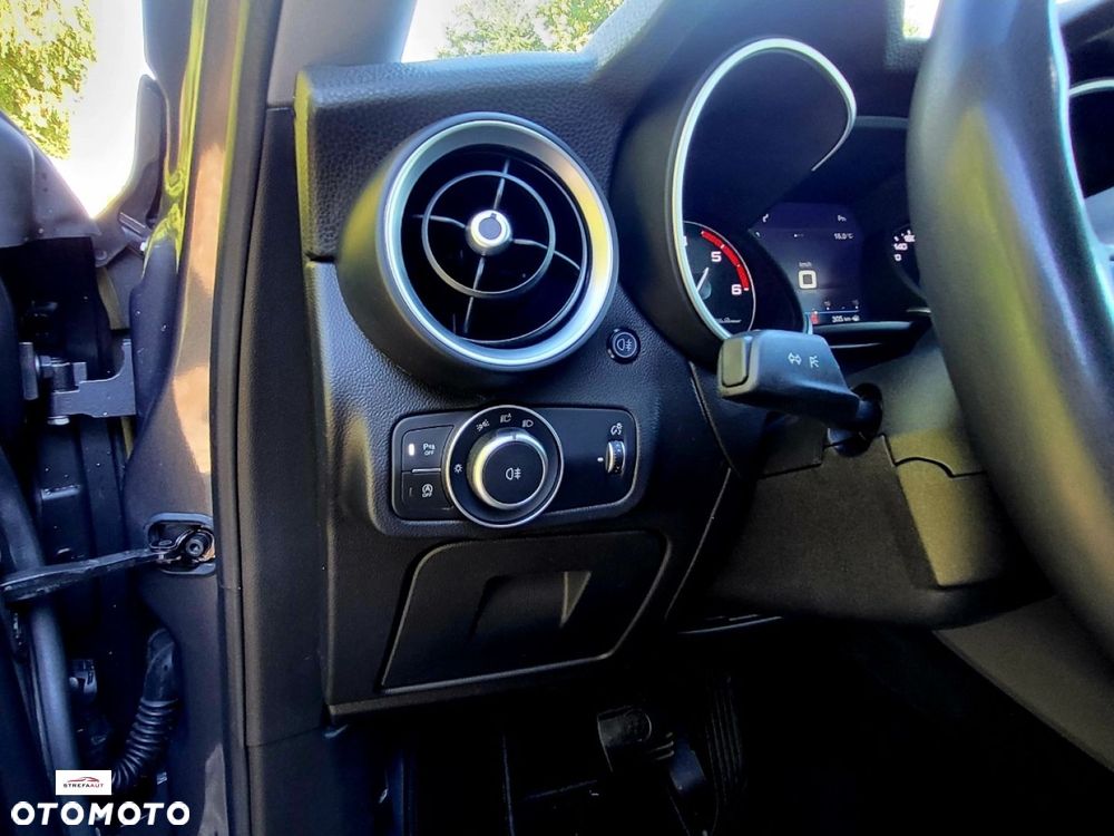 Alfa Romeo Stelvio - 26